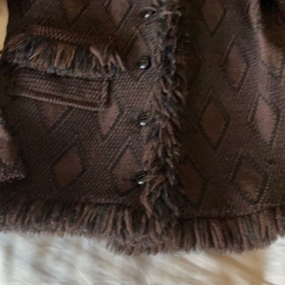 Vintage Sweater Reminiscent of Chanel! - Picture 6 of 16